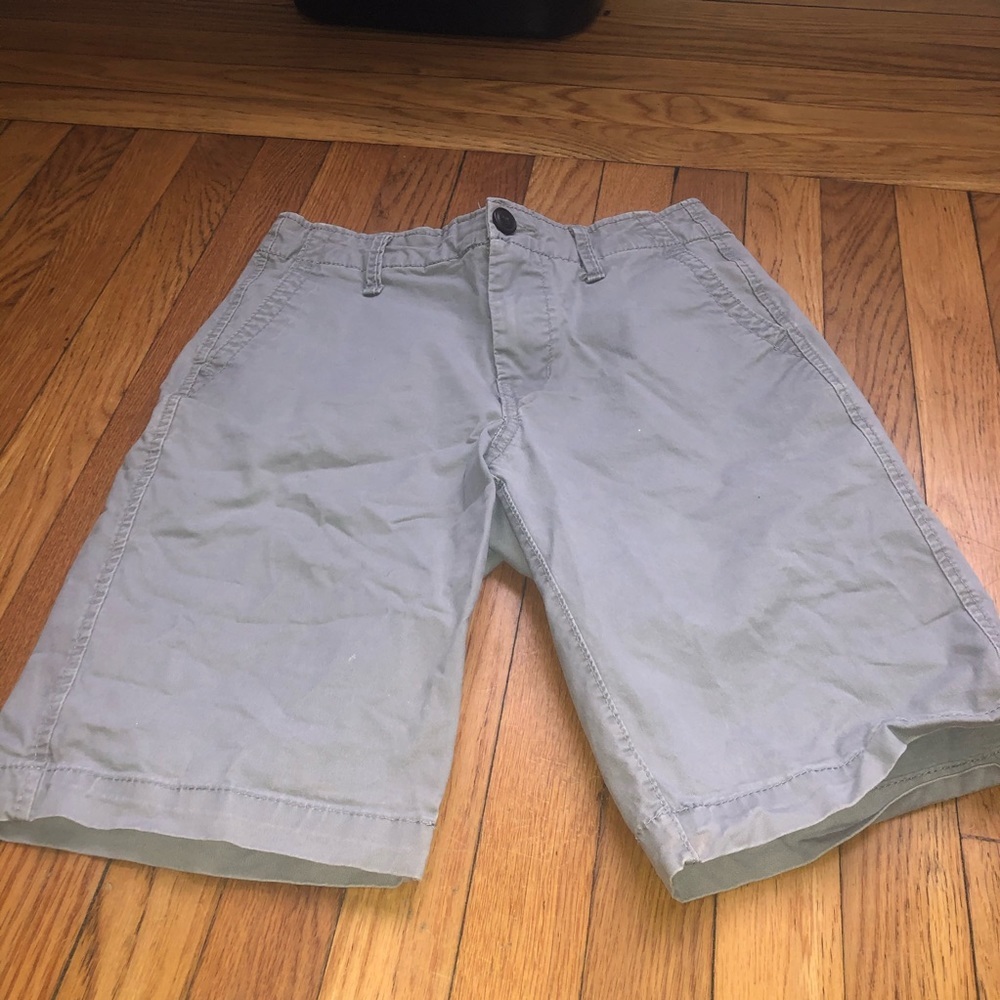 Men’s Aeropostale Flat-Front shorts in Gray